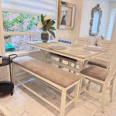 Luxury Home In Toronto 미시소거 외부 사진