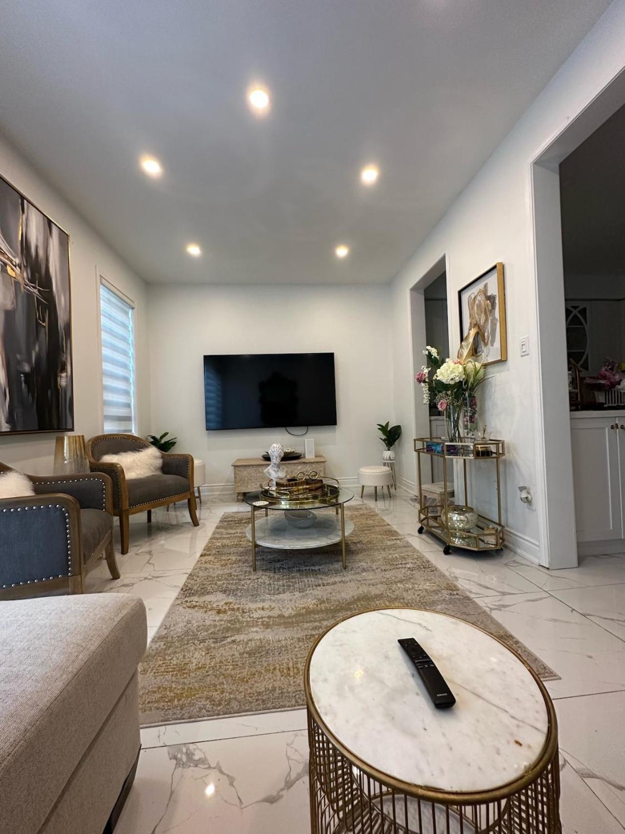 Luxury Home In Toronto 미시소거 외부 사진
