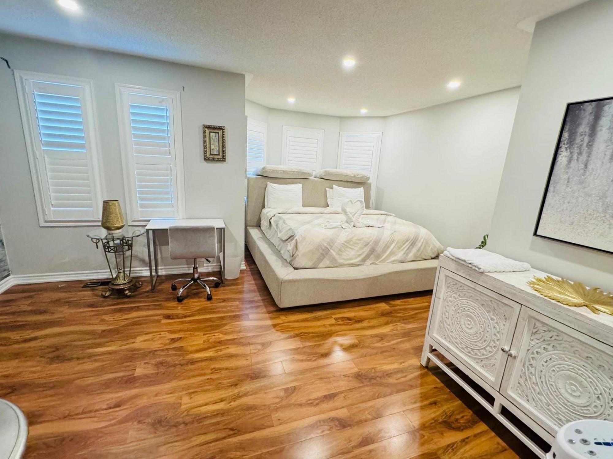 Luxury Home In Toronto 미시소거 외부 사진