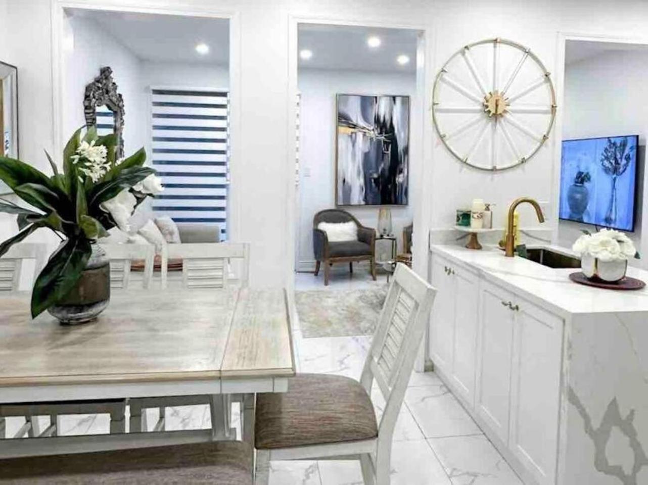 Luxury Home In Toronto 미시소거 외부 사진